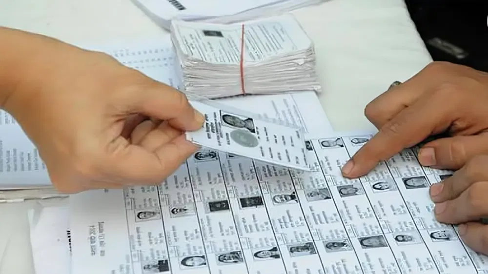 EC Says 30% Of Urban Voters In Bengal Still ‘Untraceable’ During Special Revision
