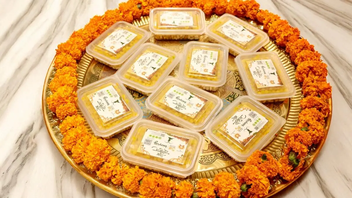 This Dussehra, devotees at Ayodhya’s Ram temple will receive prasad in eco-friendly packaging.